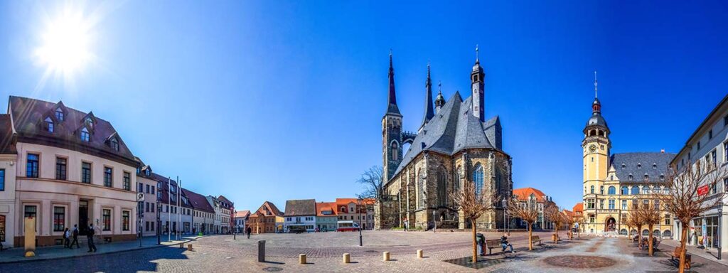 Kirche und Rathaus in Koethen