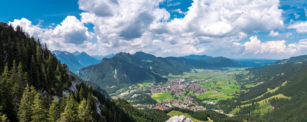 Panorama Oberammergau mit Ammergauer Bergen