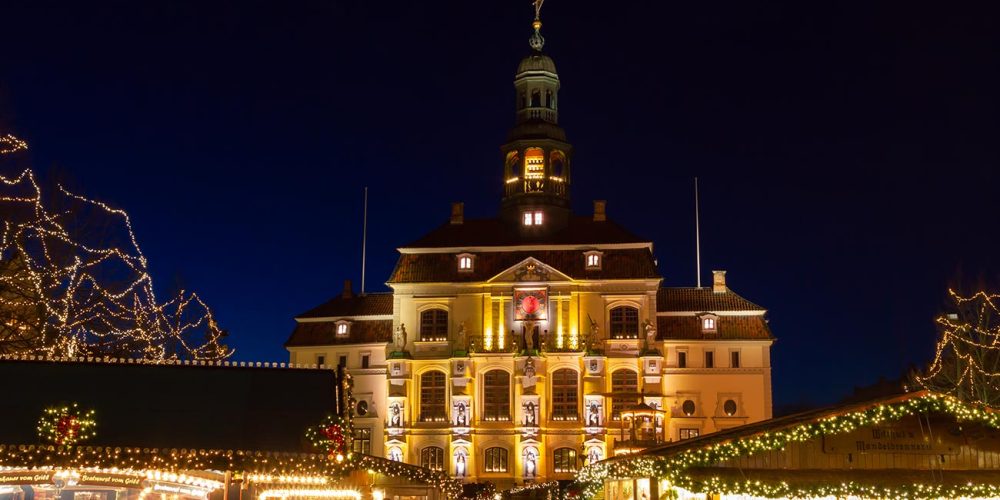 Weihnachtsmarkt am Rathaus von Lüneburg